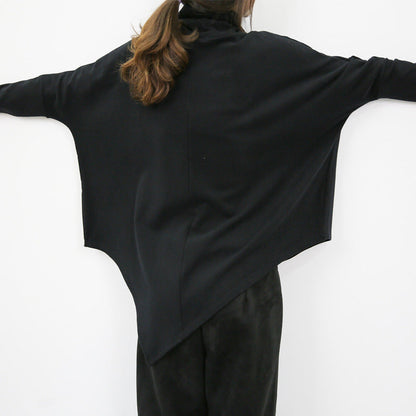 Pull oversize à col roulé asymétrique