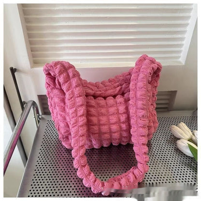 Sac cabas en maille – Effet doudou et style tendance