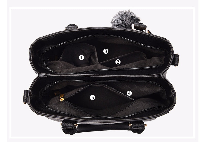 Sac à main city – Bandoulière pratique et pompon tendance