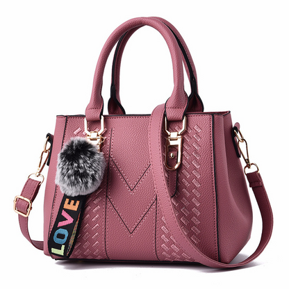 Sac à main city – Bandoulière pratique et pompon tendance