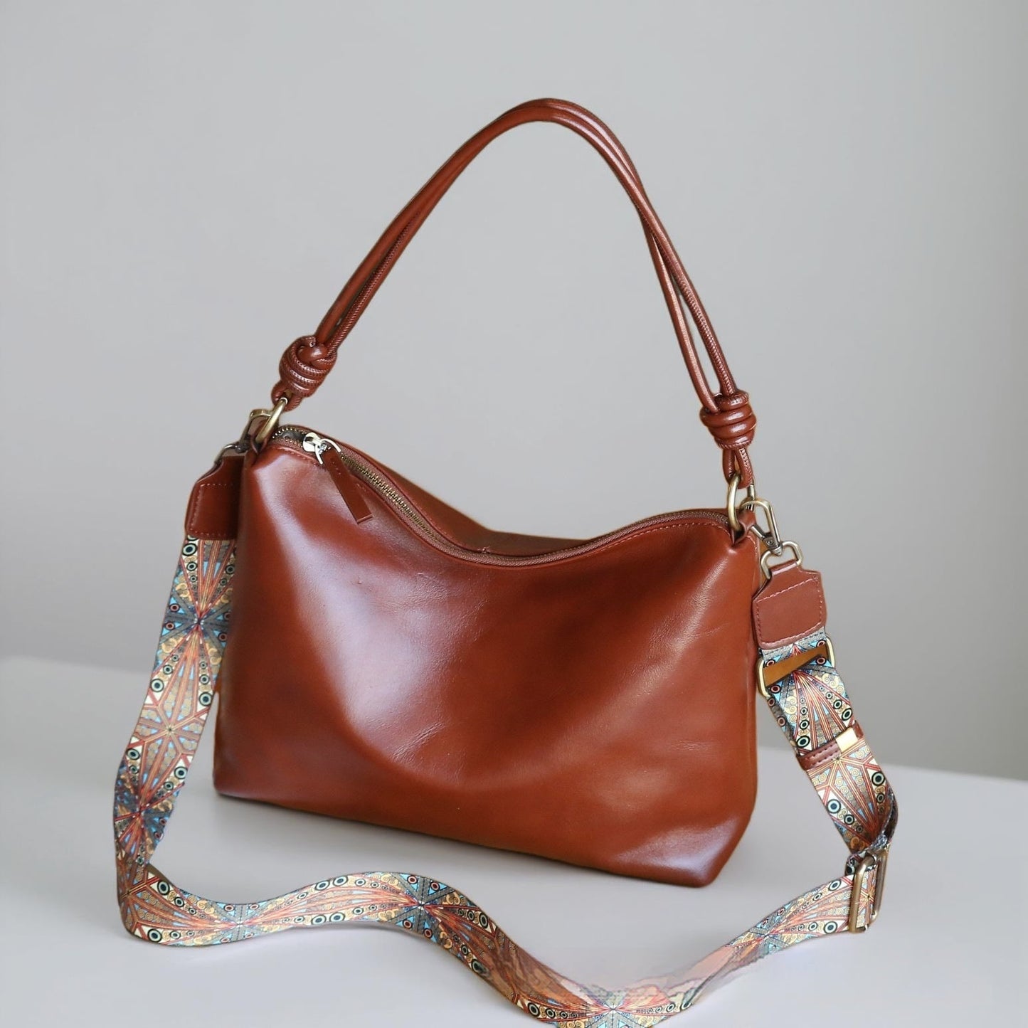 Sac Hobo Effet Laqué Brillant Souple