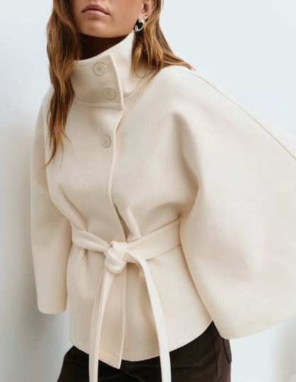 Veste Cape Dramatique Féminine