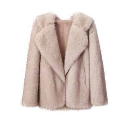 Veste courte en fausse fourrure – Douceur cocoon et élégance