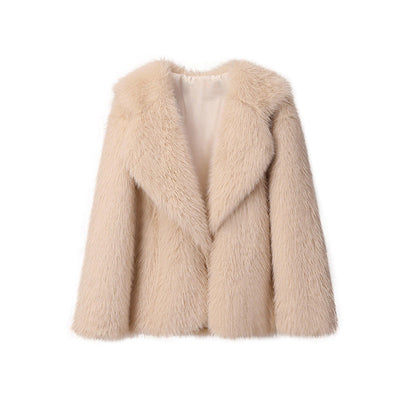 Veste courte en fausse fourrure – Douceur cocoon et élégance
