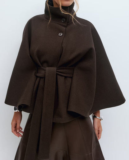 Veste Cape Dramatique Féminine