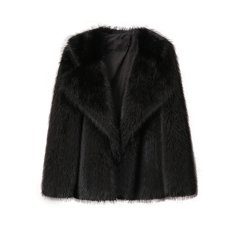 Veste courte en fausse fourrure – Douceur cocoon et élégance
