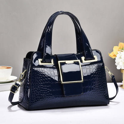 Sac à main effet croco – Boucle graphique et allure chic