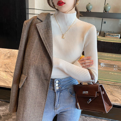 Pull côtelé à col montant – Coupe ajustée et allure chic