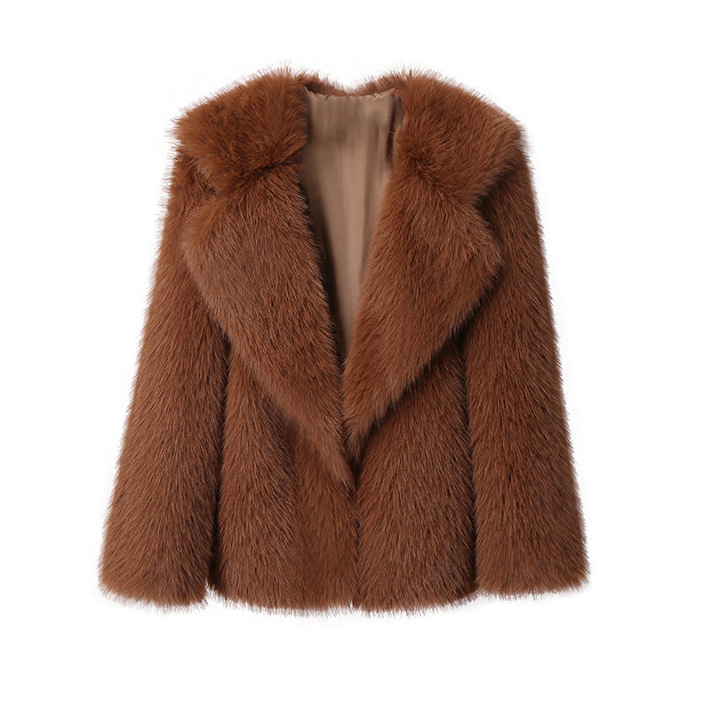 Veste courte en fausse fourrure – Douceur cocoon et élégance